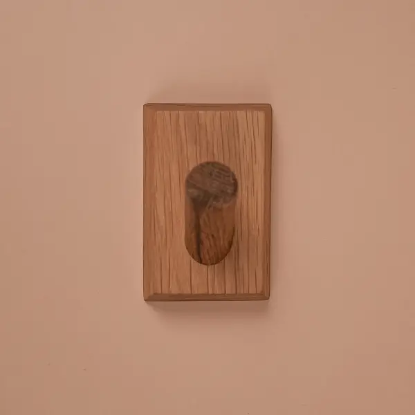 Крючок Woodson К9, дуб